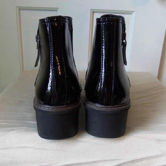 Clarks Glossy Black Ankle Booties - Picture 6 of 13
